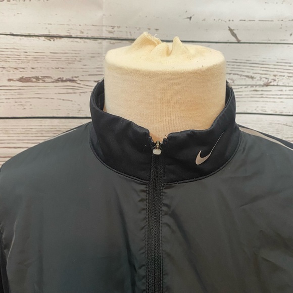 Nike 1/4 ZIP Golf Jacket - Picture 4 of 7